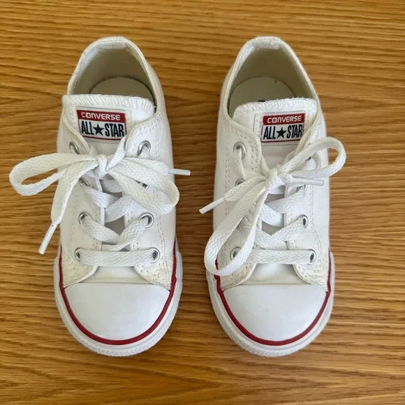 Toddler Converse - Picture 1 of 12